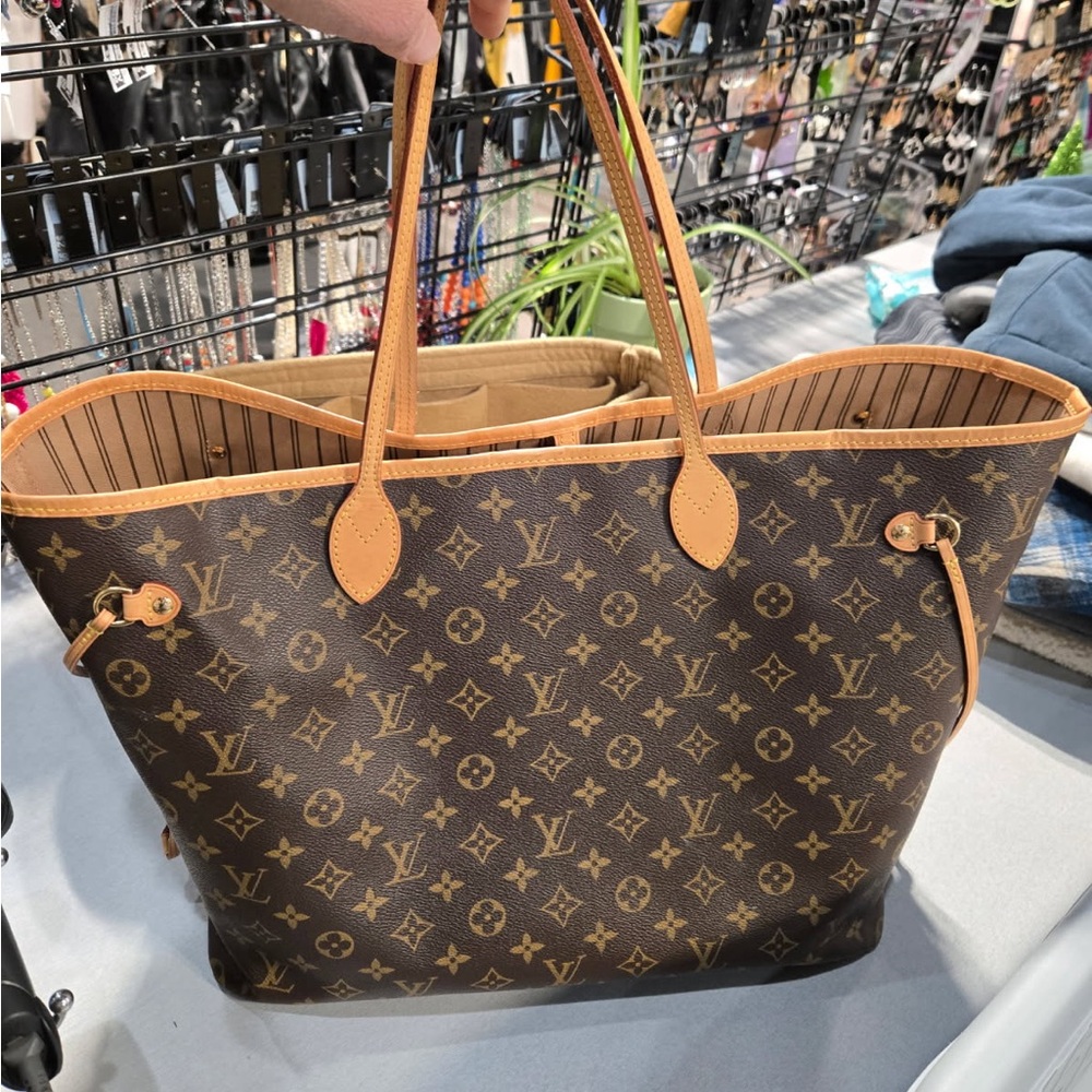 Louis Vuitton Neverfull GM Tote Bag